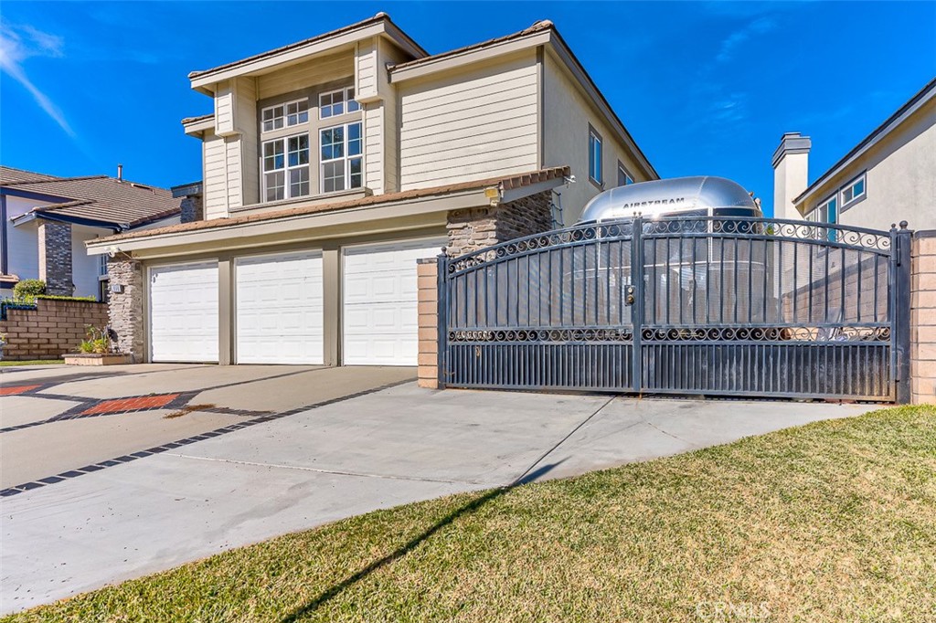 1666 Falling Star Lane