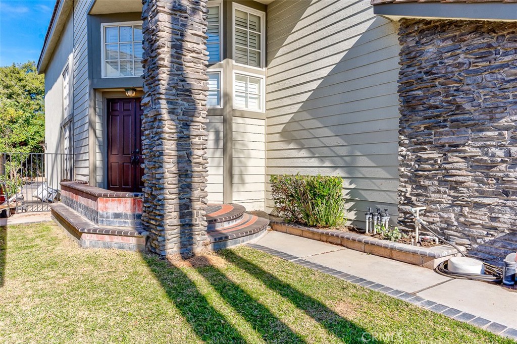 1666 Falling Star Lane