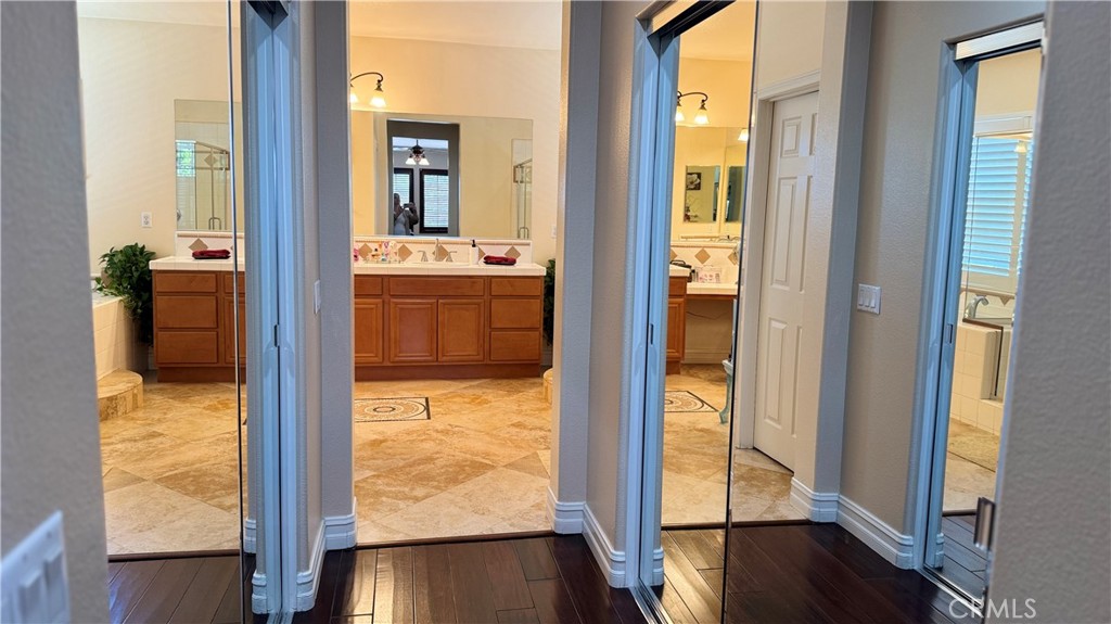 8224 Fieldstream Court