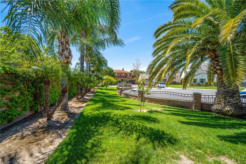 8224 Fieldstream Court