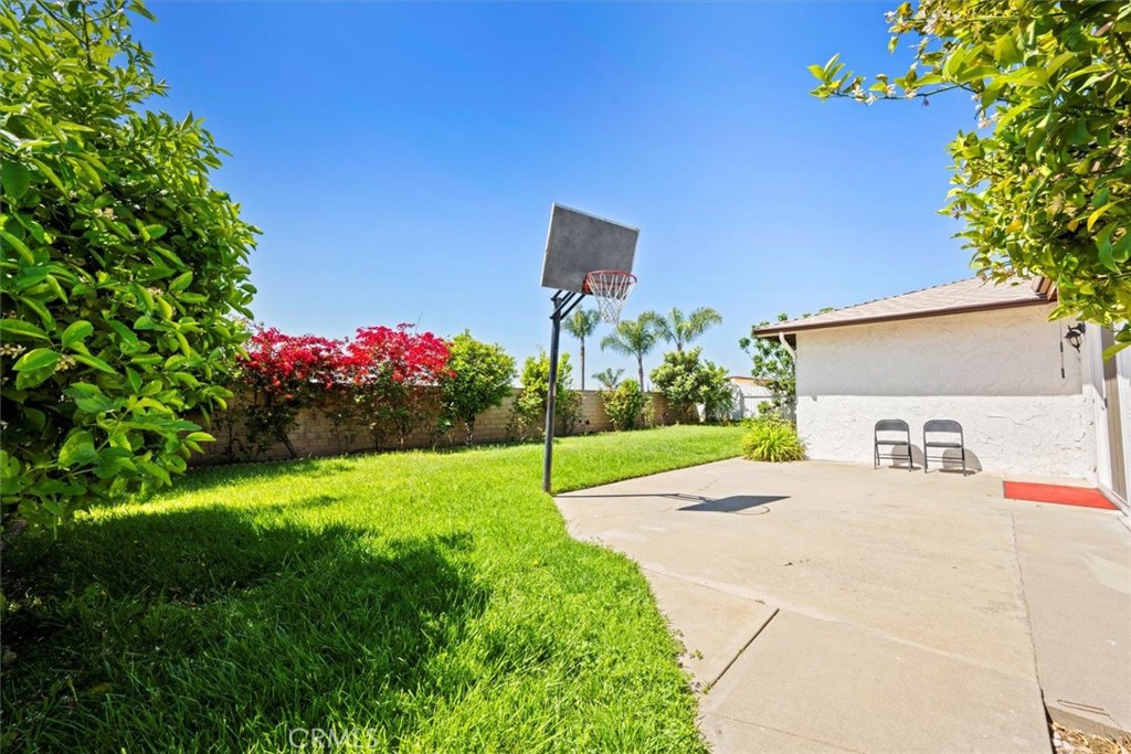 10203 Monte Vista Street