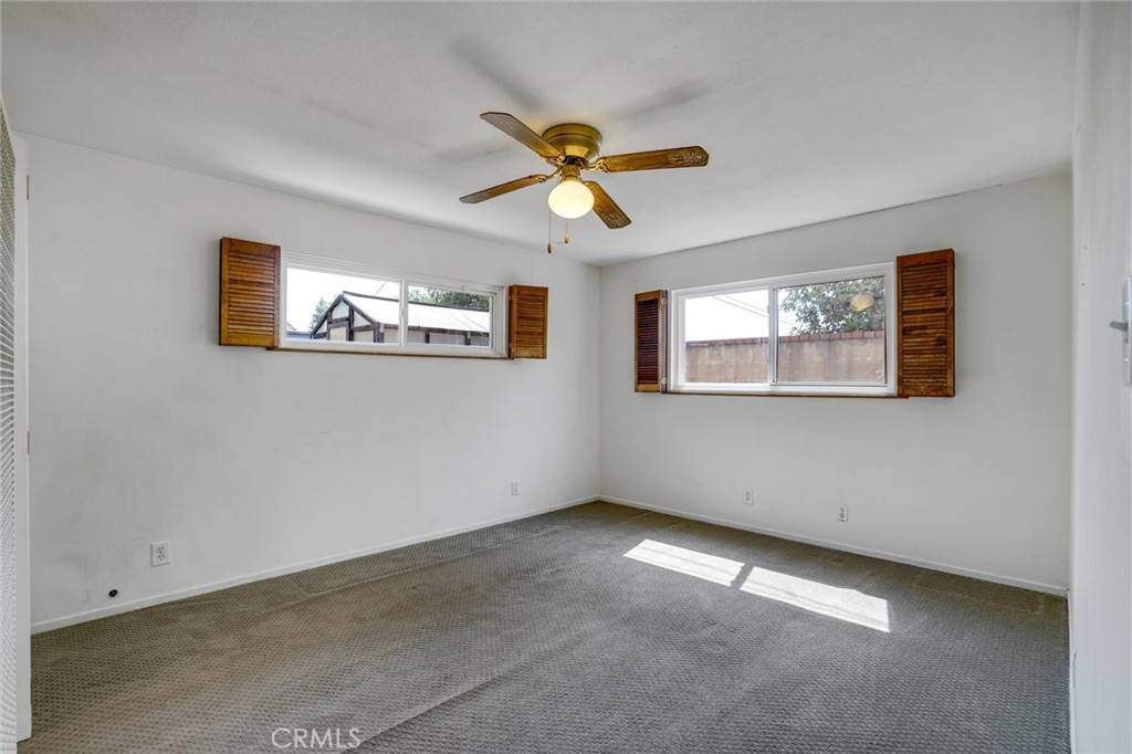 1302 E Carlton Avenue