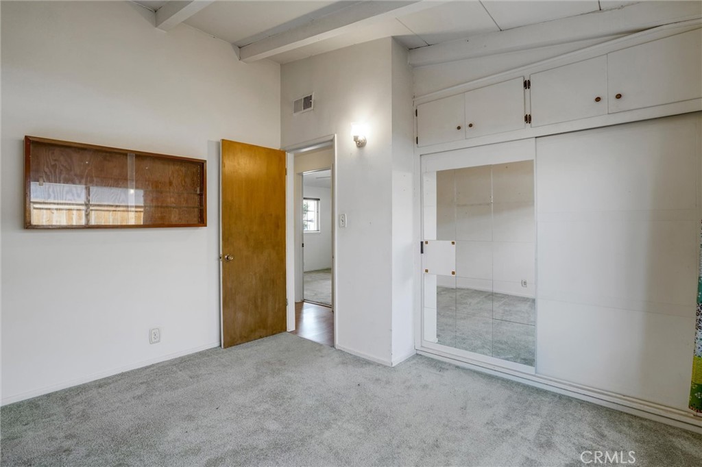 1302 E Carlton Avenue