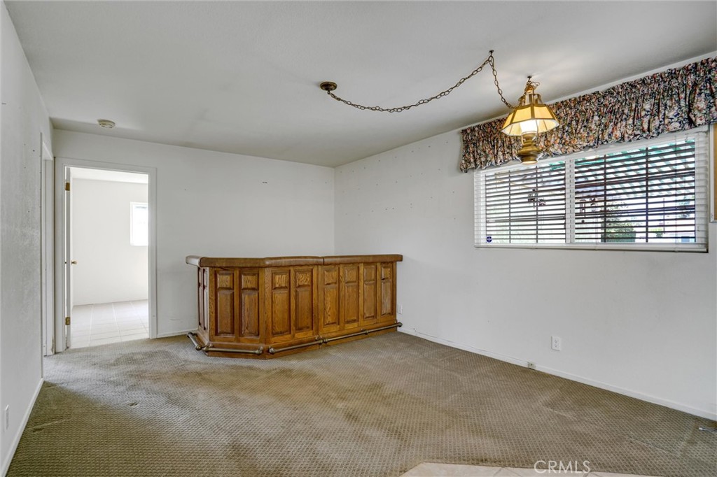 1302 E Carlton Avenue