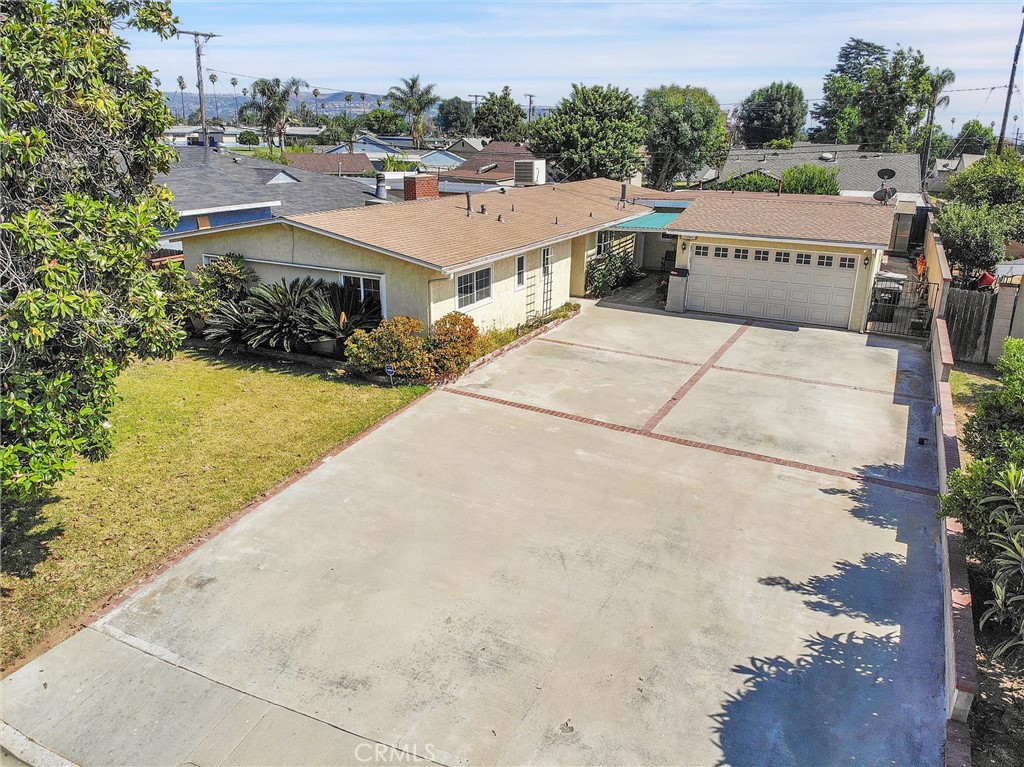 1302 E Carlton Avenue