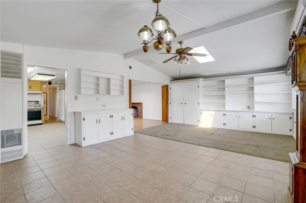 1302 E Carlton Avenue