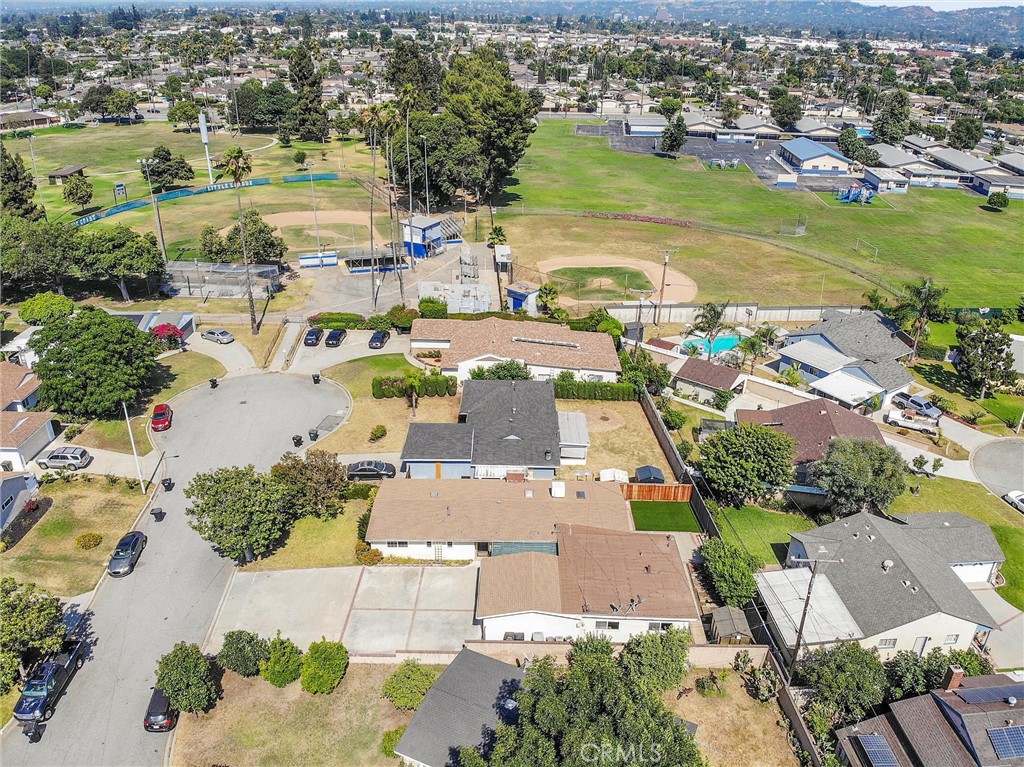 1302 E Carlton Avenue