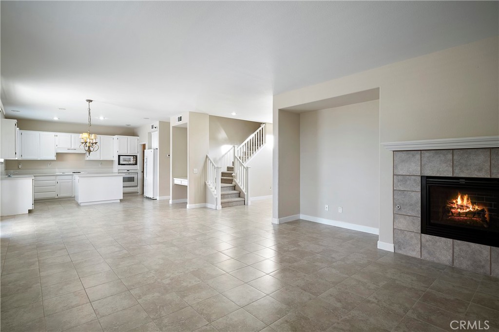 44458 Nighthawk Pass