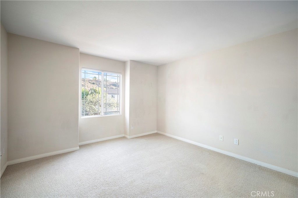 44458 Nighthawk Pass