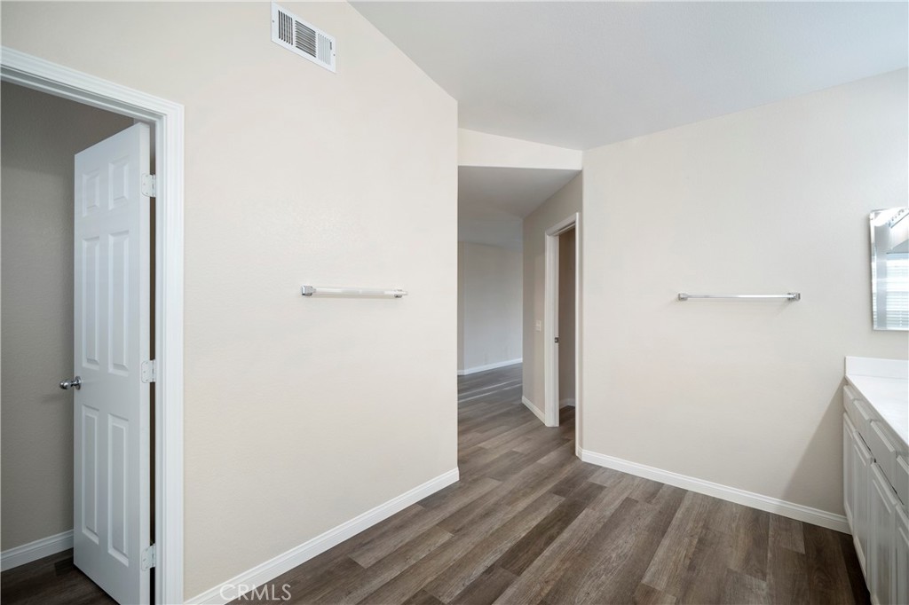 44458 Nighthawk Pass