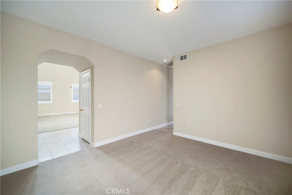 44458 Nighthawk Pass