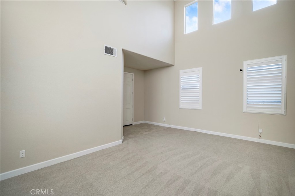 44458 Nighthawk Pass