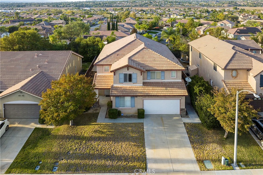 44458 Nighthawk Pass