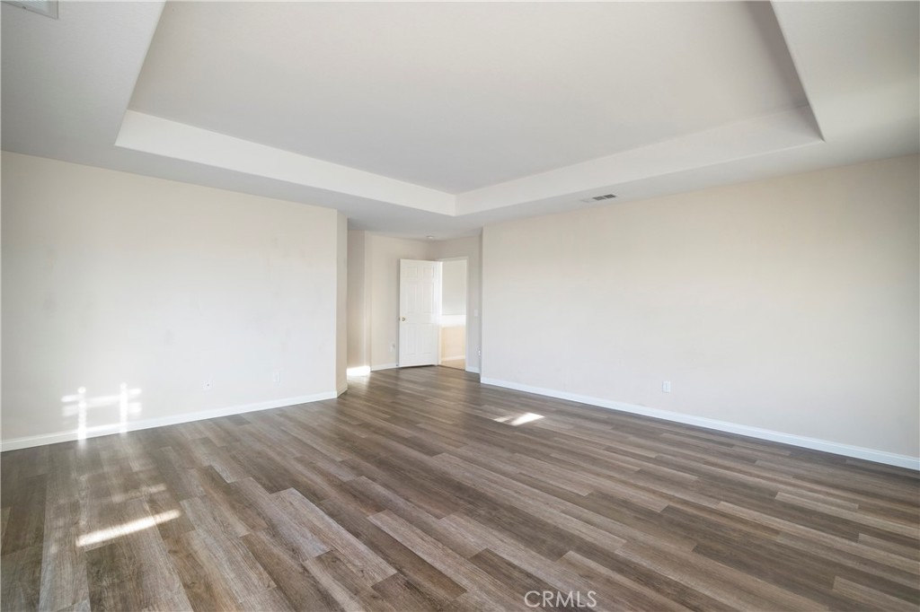 44458 Nighthawk Pass