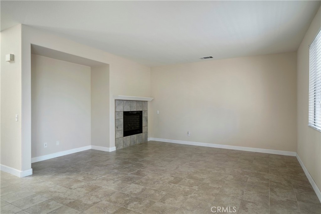 44458 Nighthawk Pass