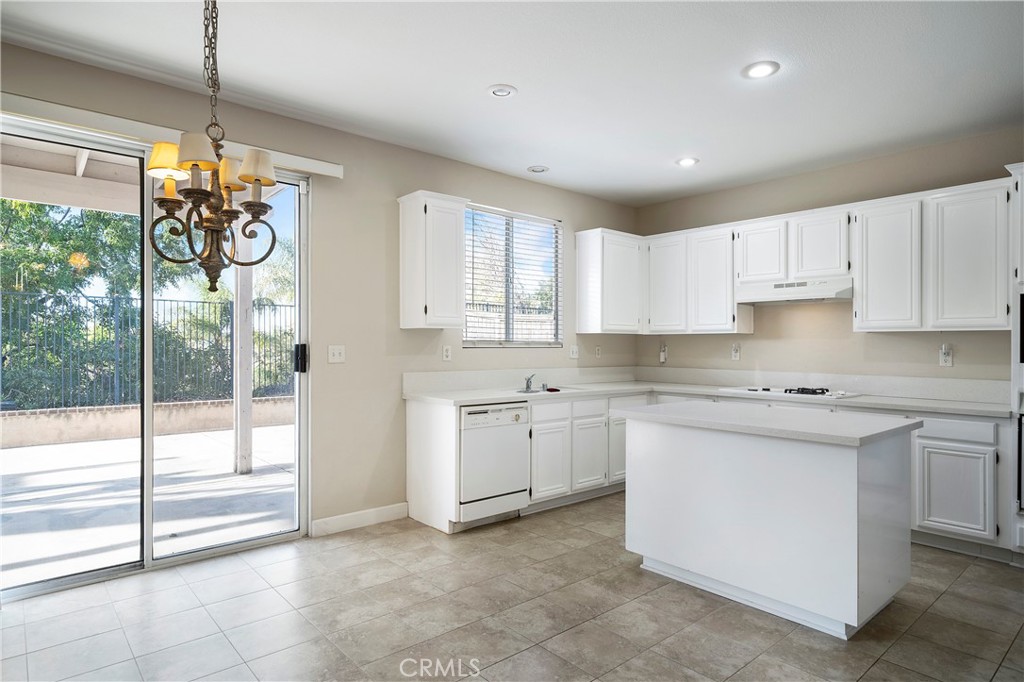 44458 Nighthawk Pass