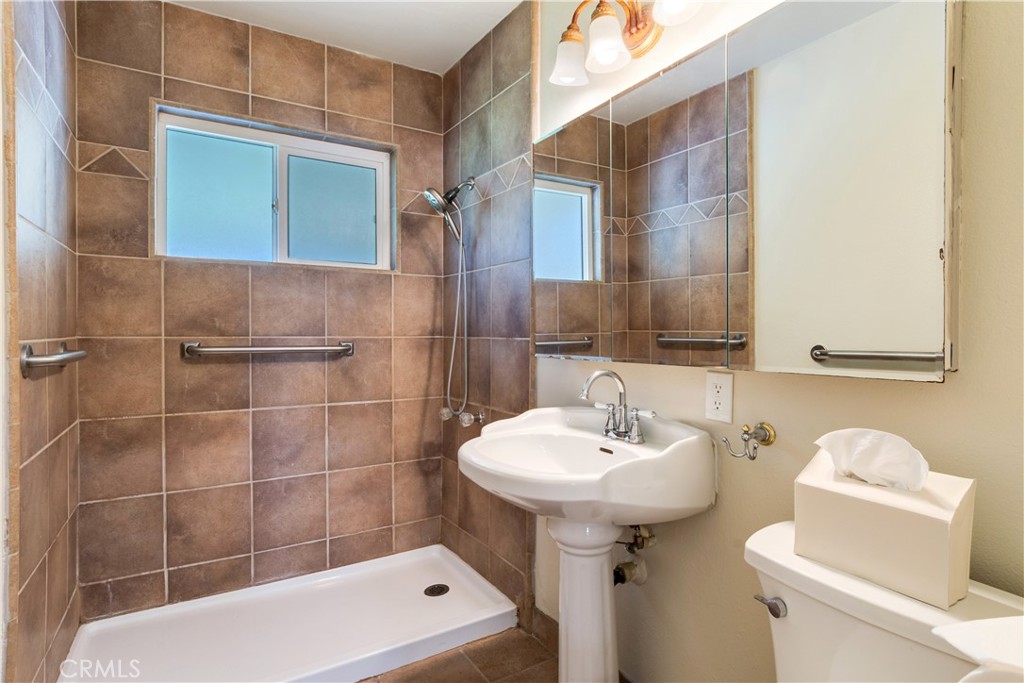 926 E Delaware Avenue