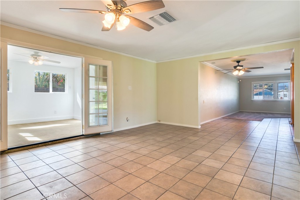 926 E Delaware Avenue