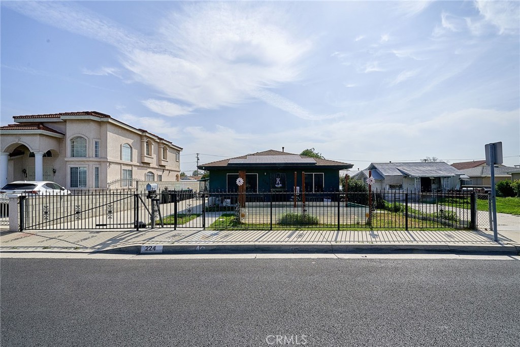 224 N ORANGE Avenue
