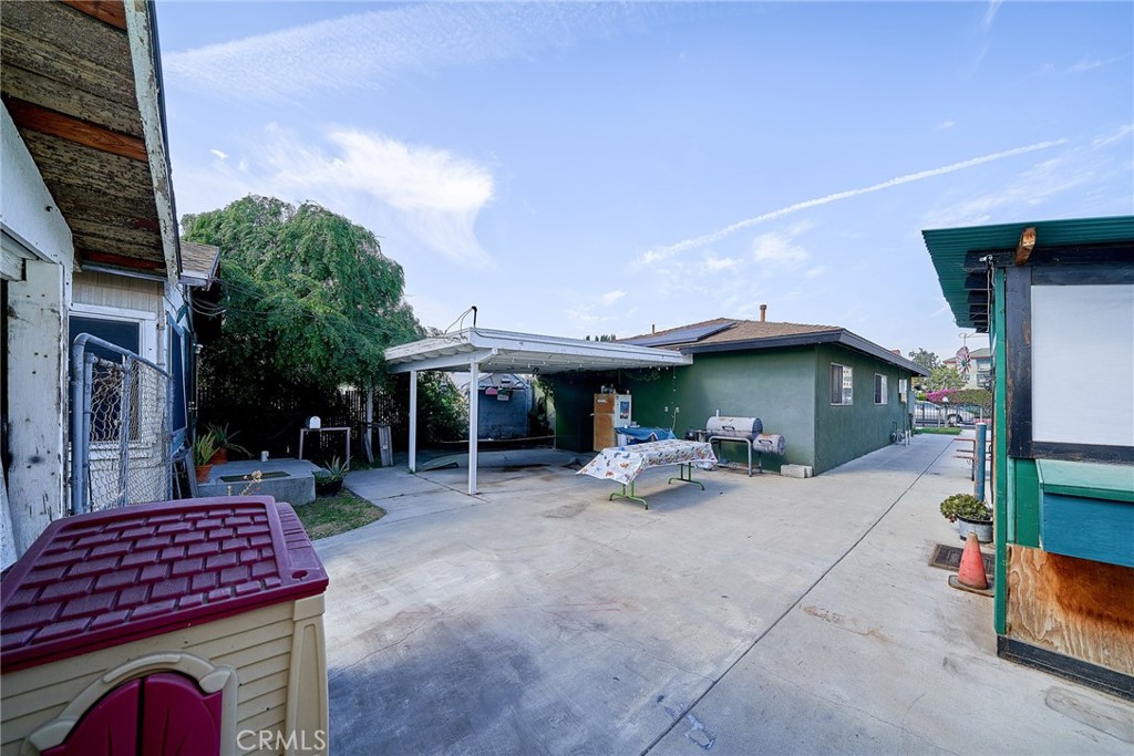 224 N ORANGE Avenue
