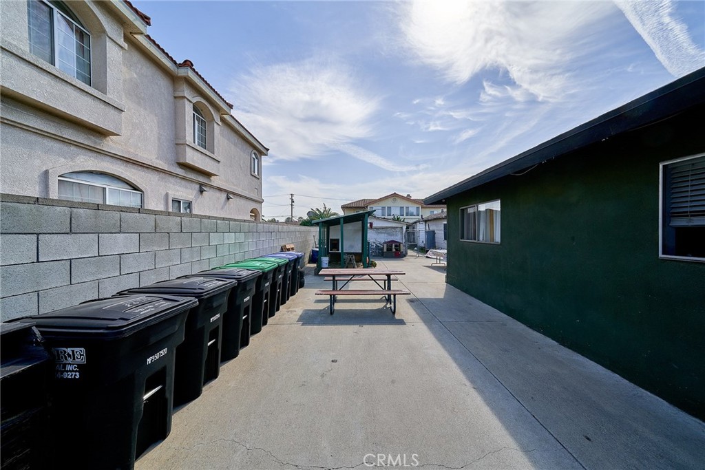 224 N ORANGE Avenue