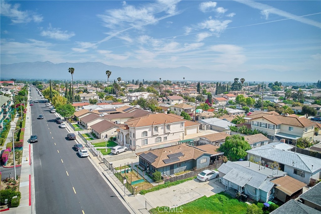 224 N ORANGE Avenue