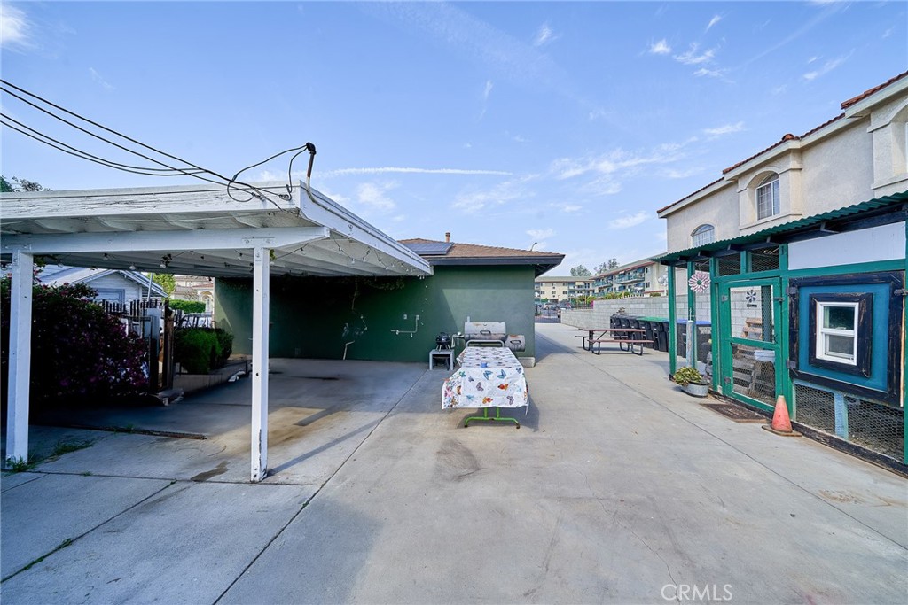 224 N ORANGE Avenue