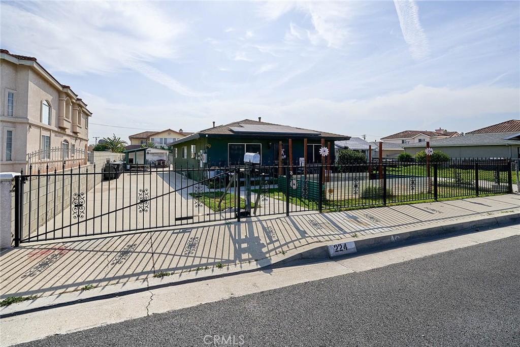 224 N ORANGE Avenue