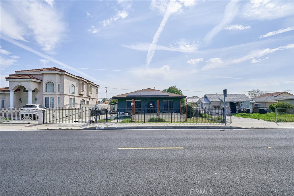224 N ORANGE Avenue