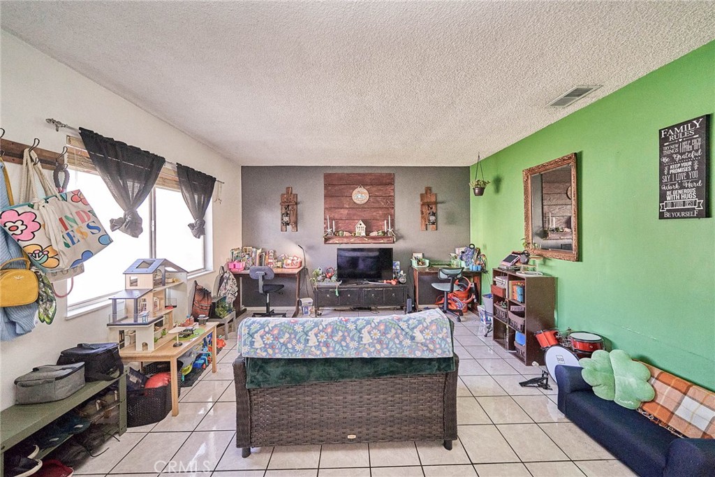 224 N ORANGE Avenue