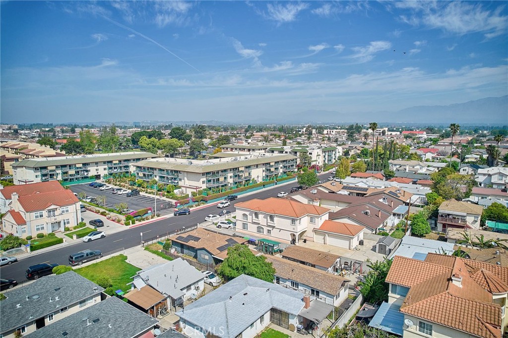 224 N ORANGE Avenue