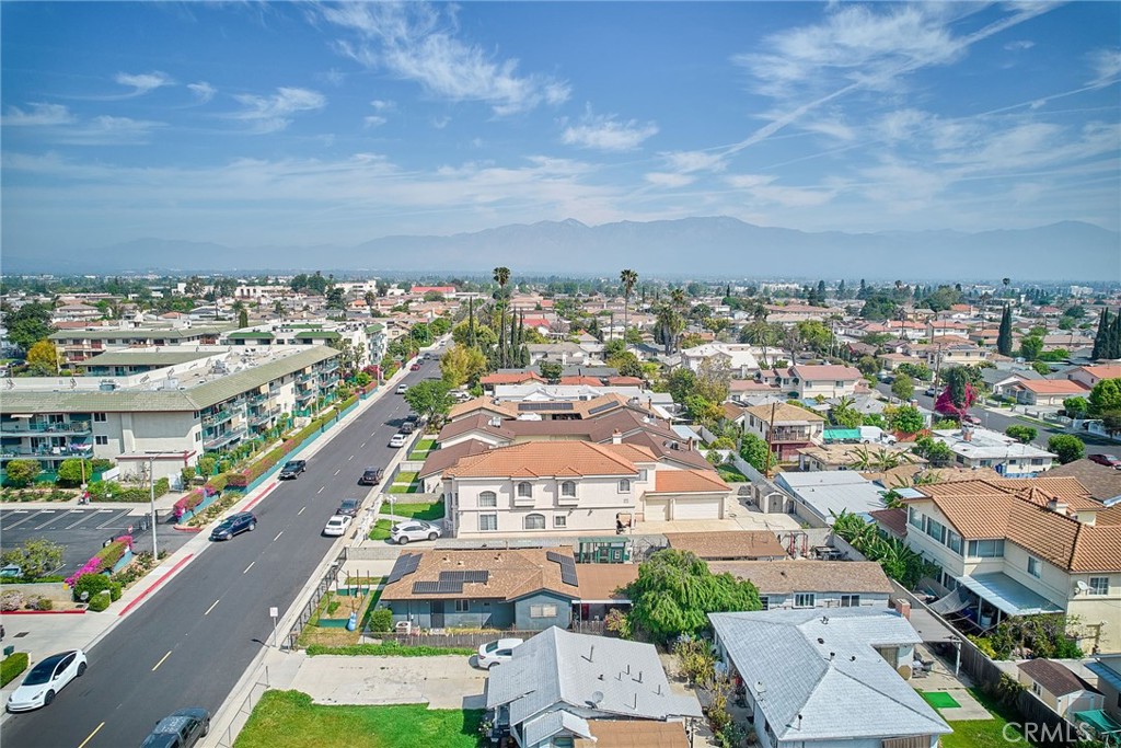 224 N ORANGE Avenue