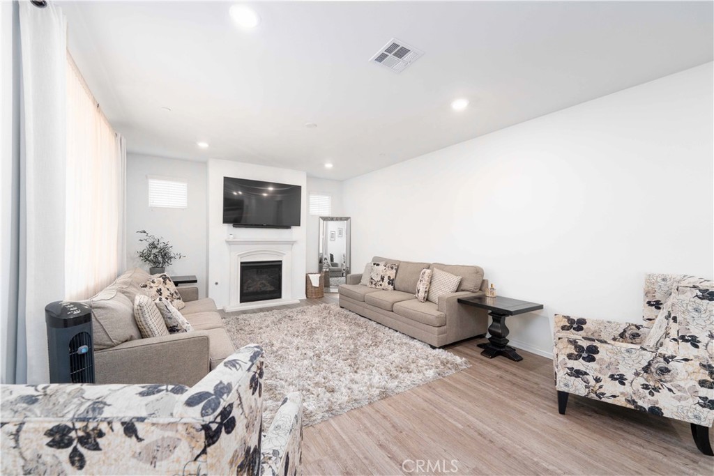 3225 E Denali Drive