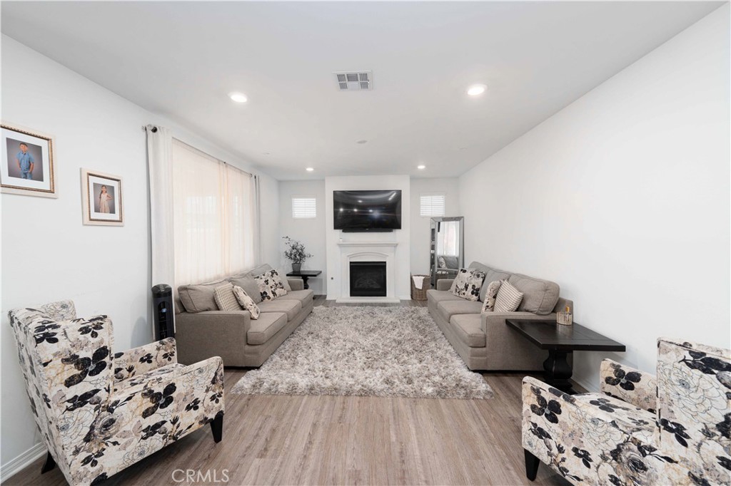 3225 E Denali Drive