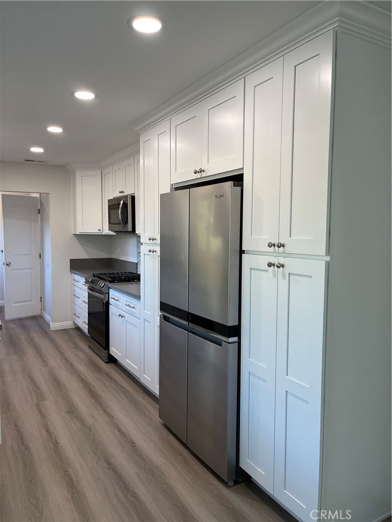 5462 La Deney Street