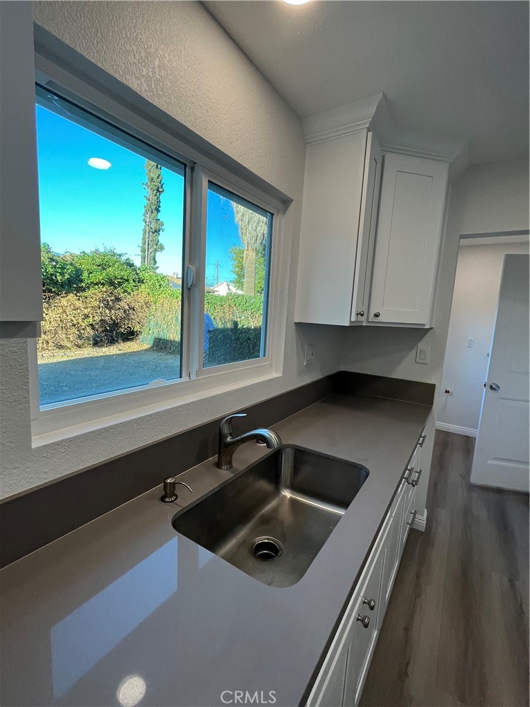 5462 La Deney Street