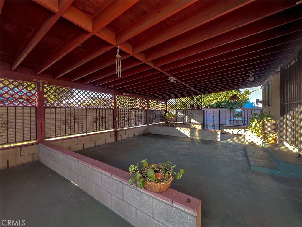 1103 Vineland Avenue