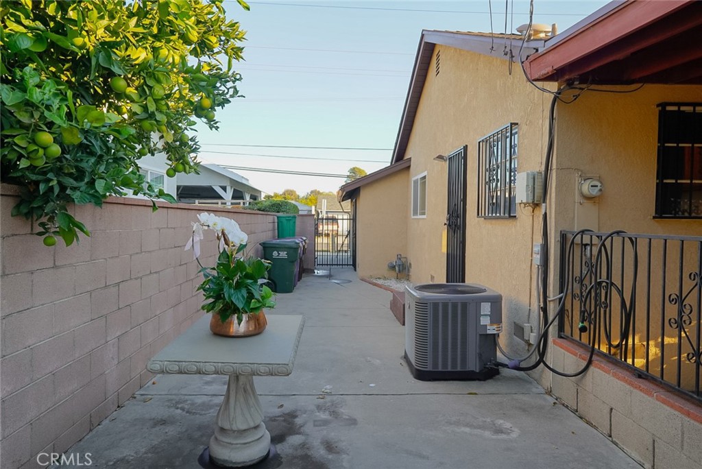 1103 Vineland Avenue