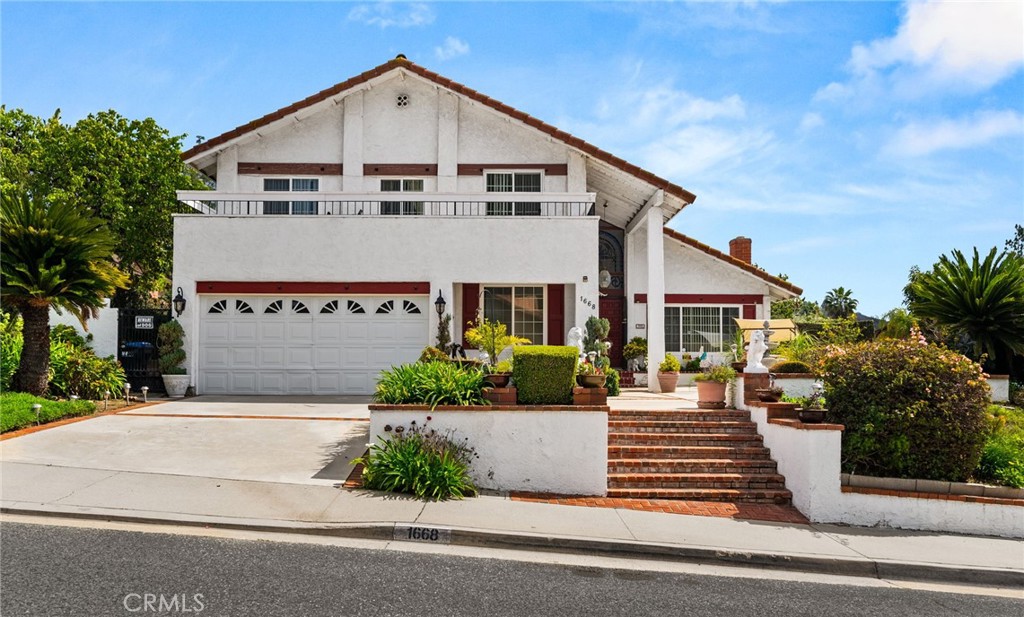 1668 Via Alegre