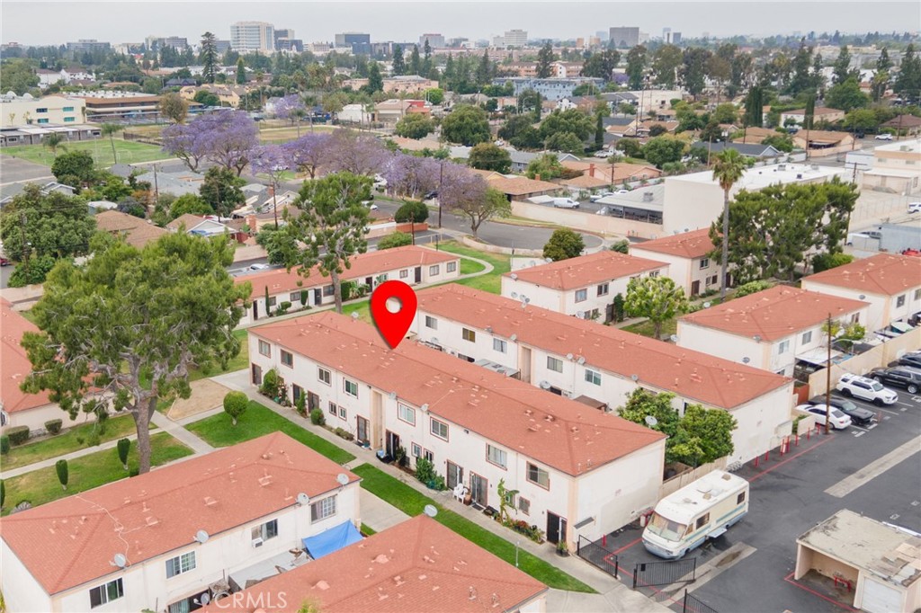 1001 E Camile Street H3