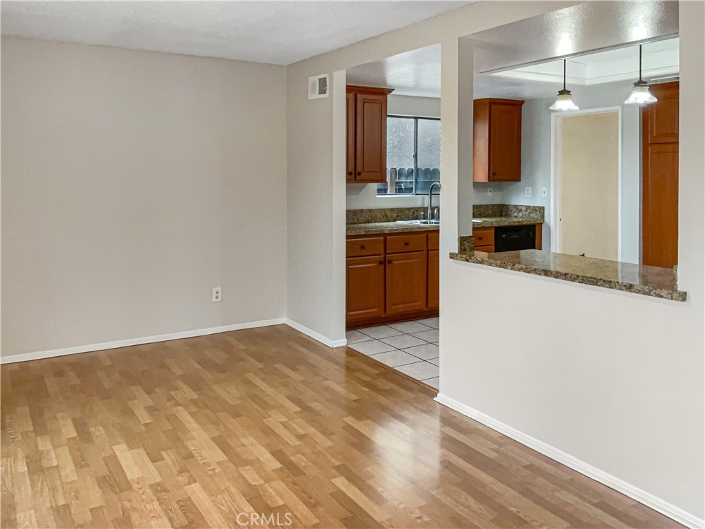 1758 W Quartermaster Street