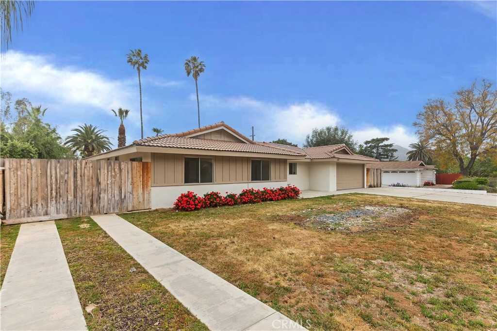 4055 Mt Vernon Avenue