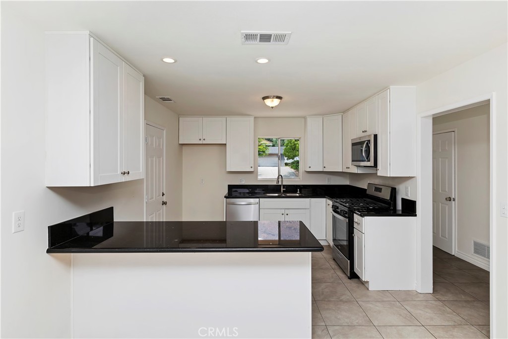 4055 Mt Vernon Avenue