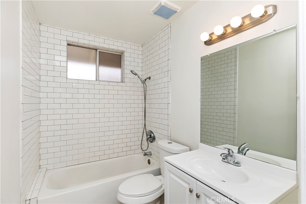 4055 Mt Vernon Avenue