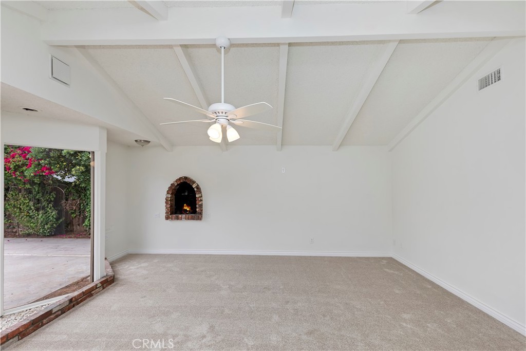 4055 Mt Vernon Avenue