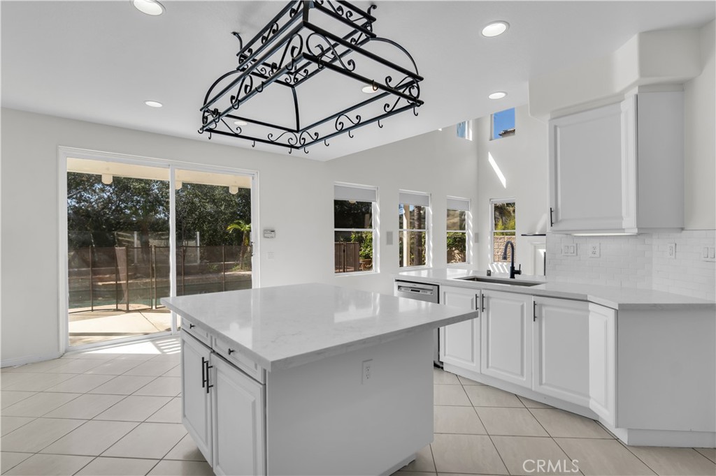 20612 Crestline Drive