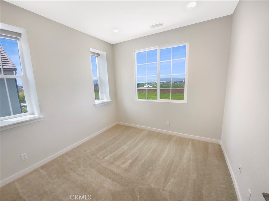 16135 Sandpiper Avenue