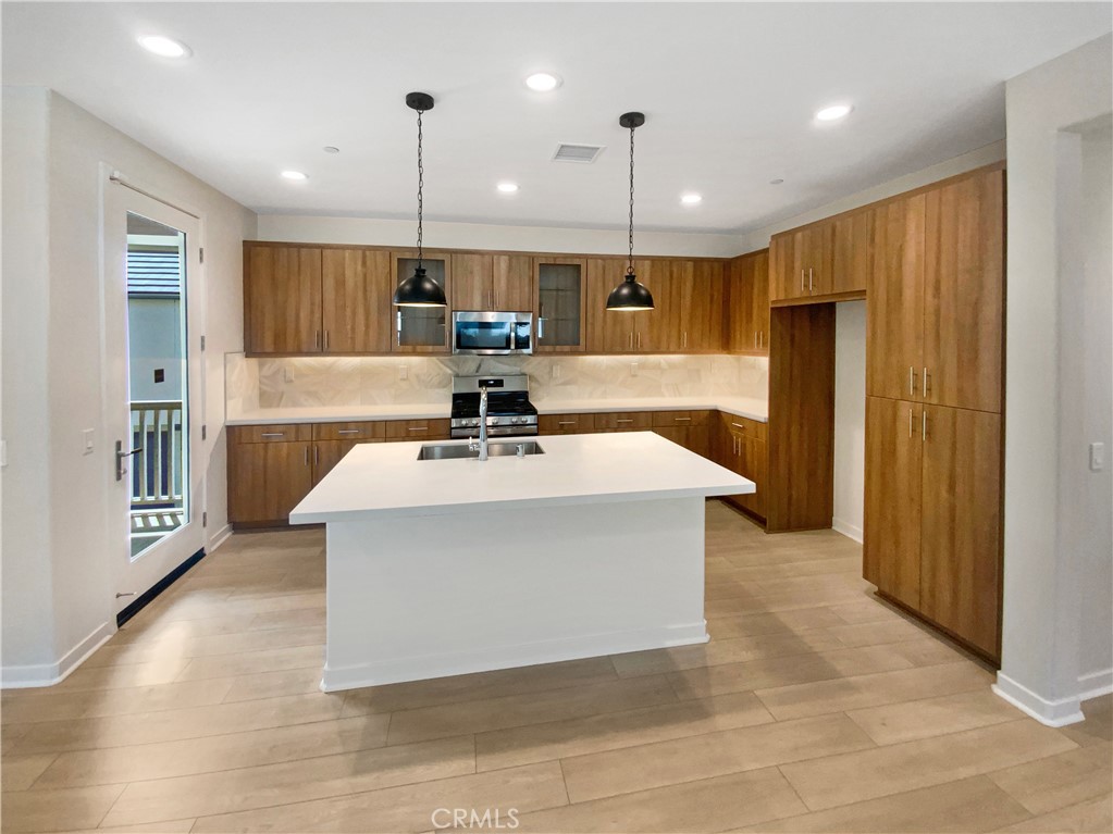 16135 Sandpiper Avenue