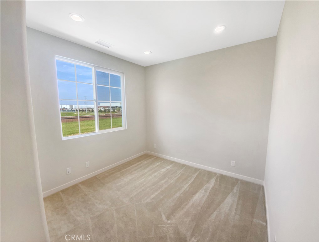 16135 Sandpiper Avenue