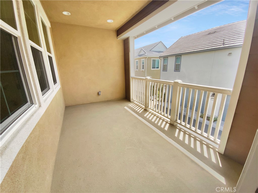 16135 Sandpiper Avenue